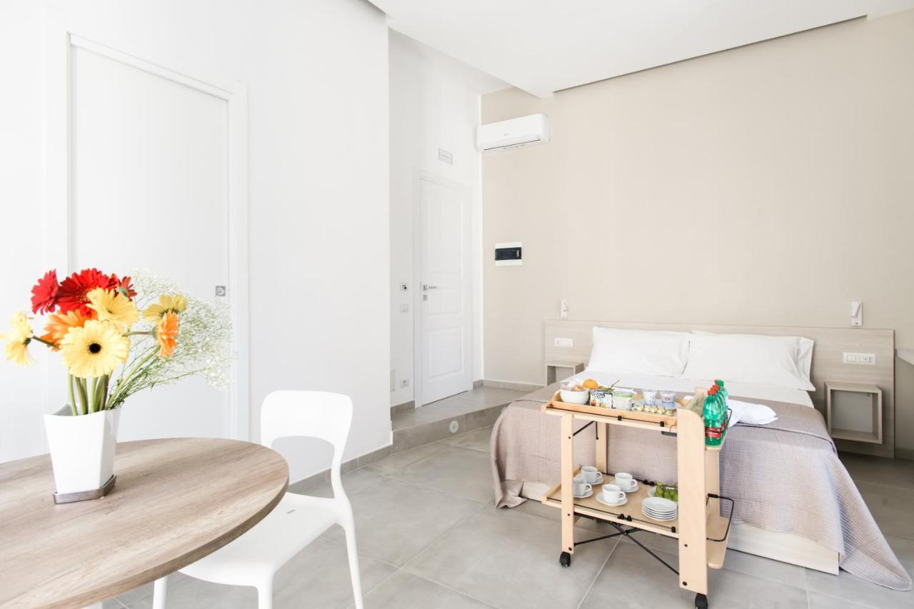 Lux Caracciolo Acomodação com café da manhã Nápoles Exterior foto